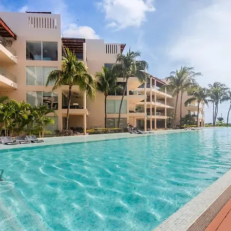 Amazing Beach Front Condo At Elements Playa Del Carmen